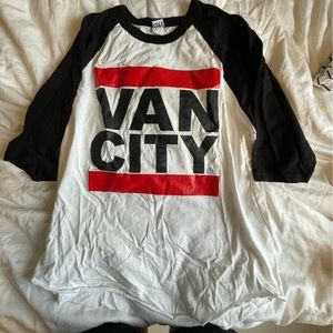 VanCity Quarter Sleeve